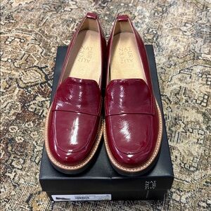 Naturalizer Darry Plum Rouge Loafers Size 7.5 New in Box